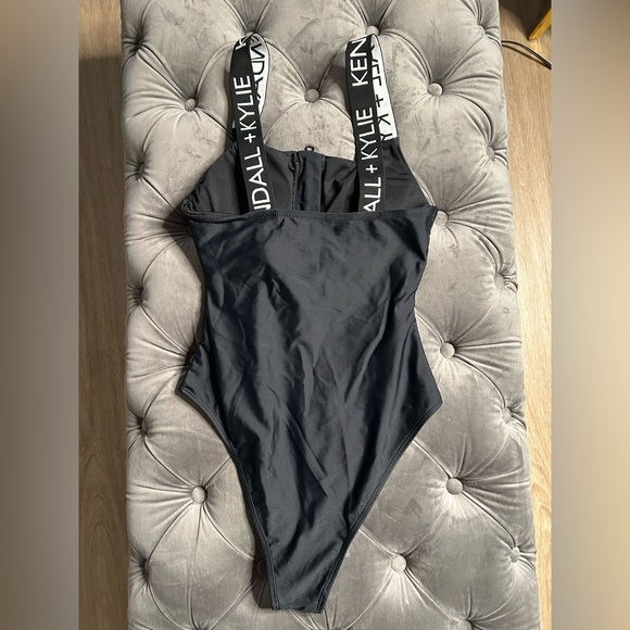 Swimsuit black elegan - Picture 4 of 7